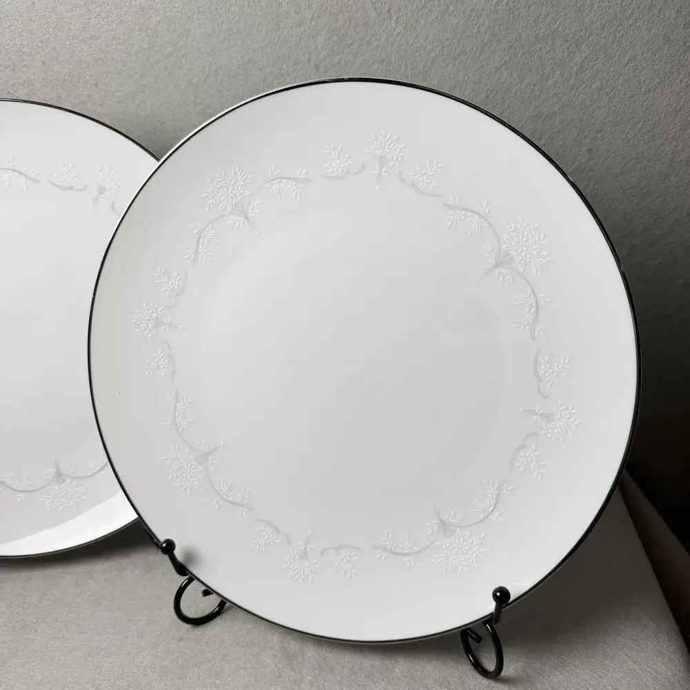 Vintage Noritake Japan Whitebrook White Flowers Set of 2 Plates
